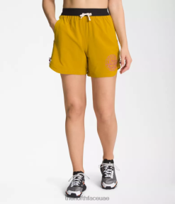 خشب السهم الأصفر / الغردينيا الأبيض نحيف The North Face السراويل القصيرة درب okt J688D626